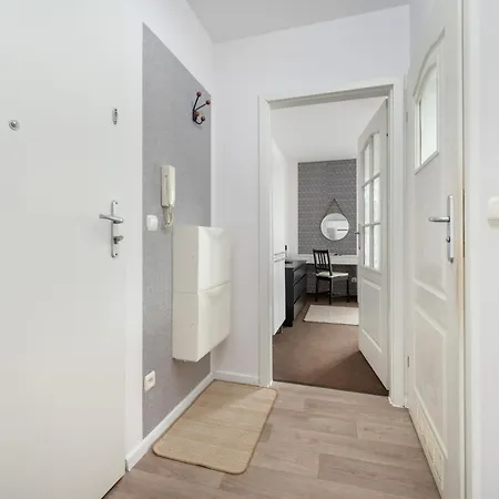 Przestronny Apartament Z Balkonem I Sypialnia By Renters Appartement
