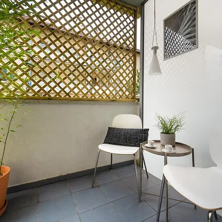 Przestronny Apartament Z Balkonem I Sypialnia By Renters Appartement