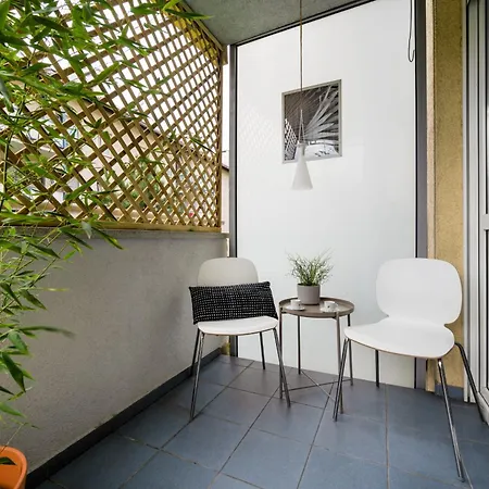 Appartement Przestronny Apartament Z Balkonem I Sypialnia By Renters *